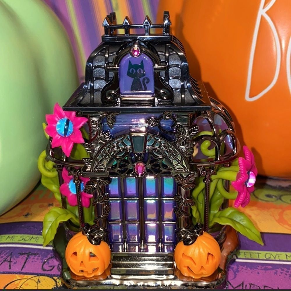 Bath & Body Works Wallflower Plug-In‎ Halloween Haunted House Projector